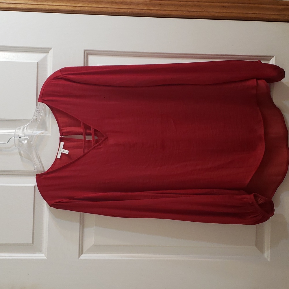 Maurices XL like new red blouse